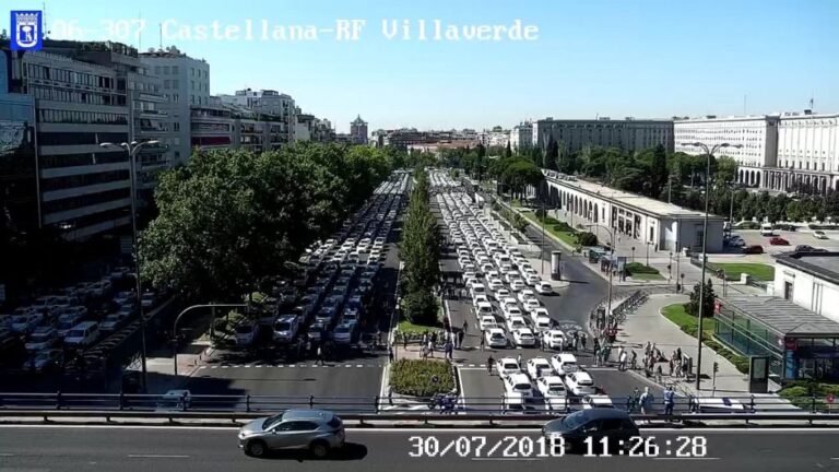 Paros de taxis en la Castellana.