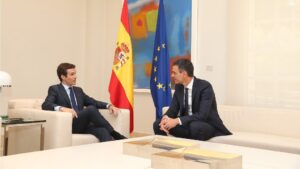 Pedro Sánchez con Pablo Casado