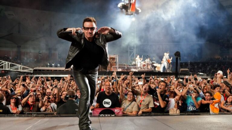 Bono U2