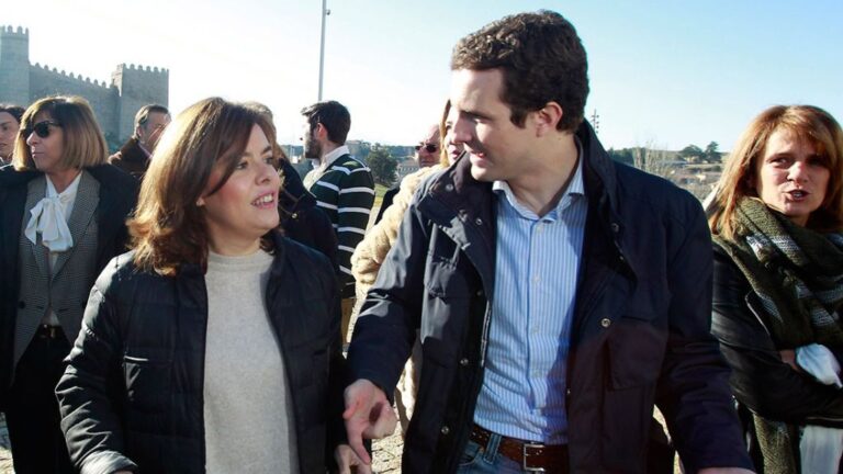 Soraya Sáenz de Santamaría junto a Pablo Casado