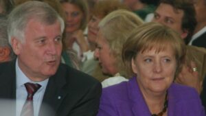 Horst Seehofer junto a Angela Merkel