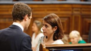 Adriana Lastra y Pablo Casado