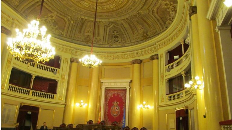 Antiguo salón de sesiones del Senado de Madrid