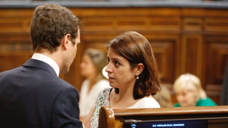 Adriana Lastra y Pablo Casado