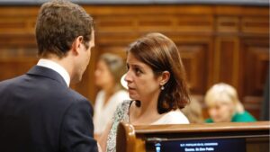 Adriana Lastra y Pablo Casado