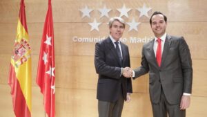 Ignacio Aguado y Ángel Garrido tras su acuerdo presupuestario