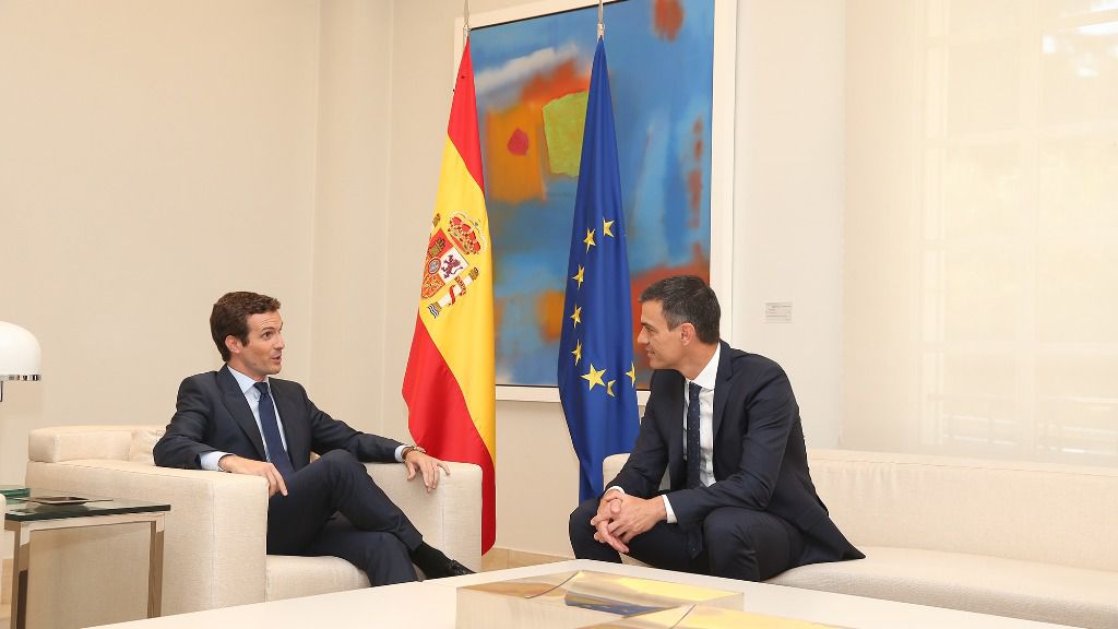 Pedro Sánchez con Pablo Casado