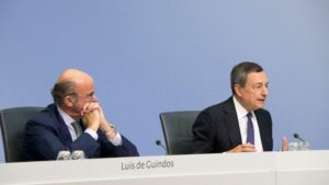 Mario Draghi y Luis de Guindos