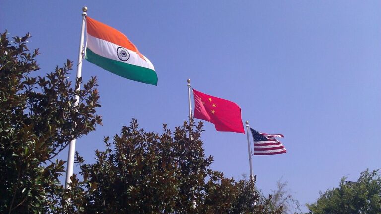 Banderas India, China y EEUU