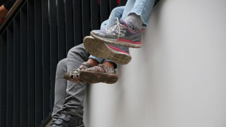 Jóvenes estudiantes adolescentes