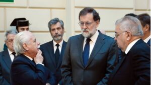 Mariano Rajoy en el entierro del Fiscal General del Estado Maza.