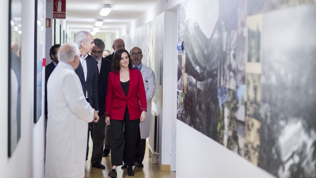 La candidata del PP a la Comunidad de Madrid, Isabel Díaz Ayuso, junto al actual consejero de Sanidad, Enrique Ruiz Escudero