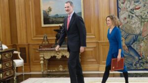 Felipe VI y Meritxell Batet