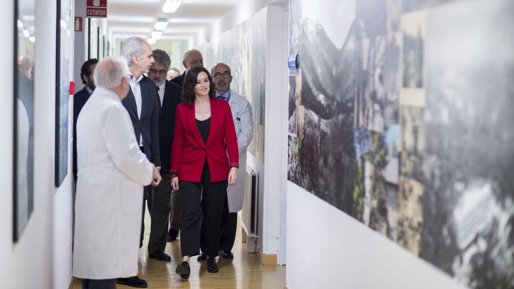 La candidata del PP a la Comunidad de Madrid, Isabel Díaz Ayuso, junto al actual consejero de Sanidad, Enrique Ruiz Escudero