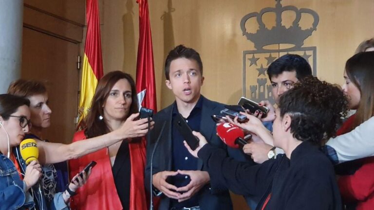 Íñigo Errejón, portavoz de Más Madrid, y Mónica García, portavoz adjunta de Más Madrid