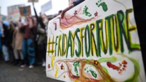 Manifestación de estudiantes por la protección climática en Stuttgart, Alemania, en el marco del movimiento "Fridays for Future"