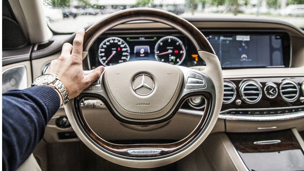 Mercedes coche volante