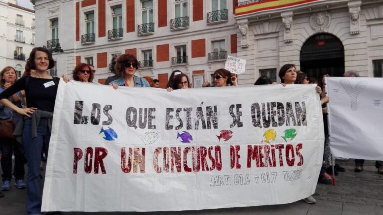 Manifestación de eventuales e interinos en la Puerta del Sol