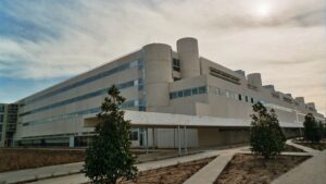 El Hospital de Fuenlabrada cedió datos de pacientes de manera ilegal a la clínica privada Los Madroños. El gerente era Manuel Ángel de la Puente Andrés