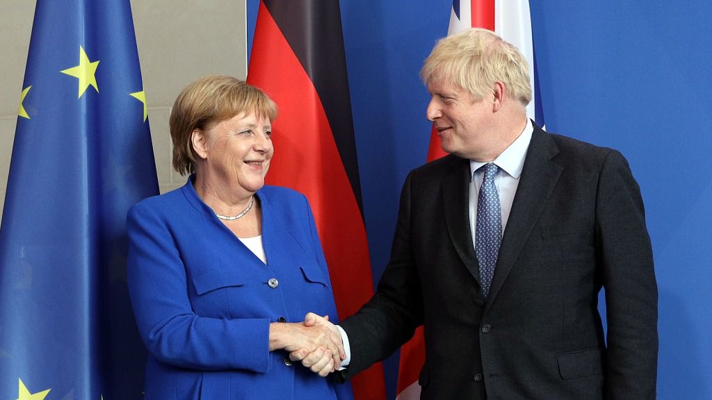 Boris Johnson y Angela Merkel