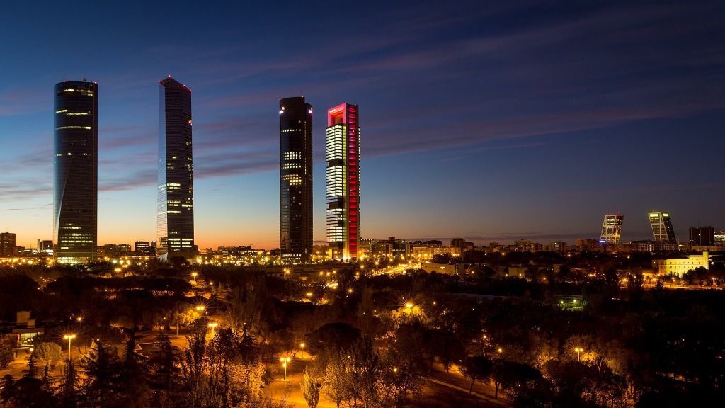Madrid torres skyline