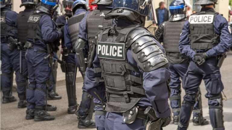 policia francesa