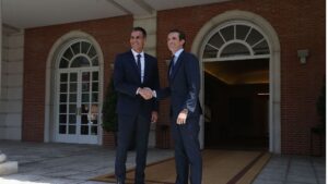 Pedro Sánchez con Pablo Casado