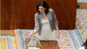 Isabel Díaz Ayuso en la Asamblea de Madrid