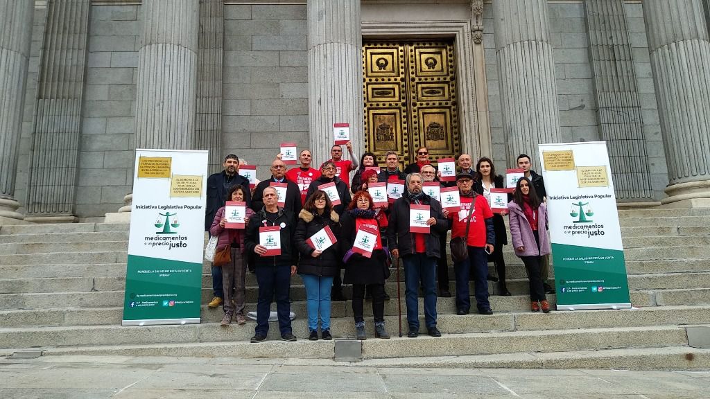 Los promotores de la ILP Medicamentos a un Precio Justo arrancan la campaña de recogida de firmas