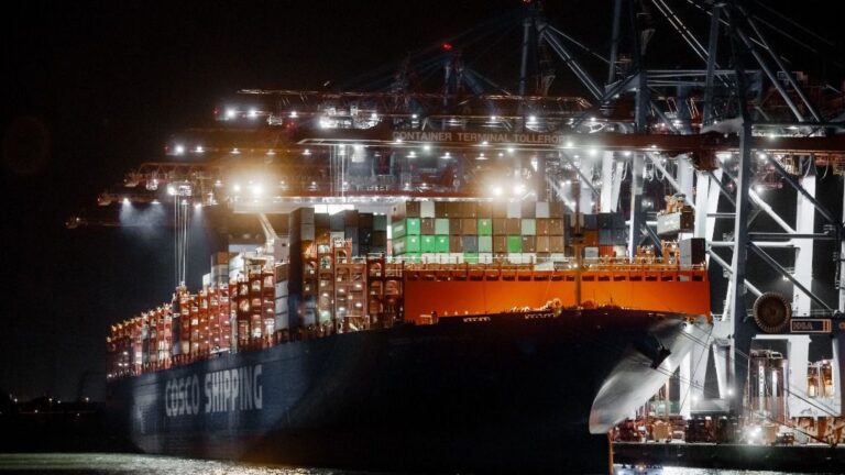 En el puerto de Hamburgo, el transporte marítimo será menos nocivo para el medio ambiente a partir de 2020. Según una normativa, el contenido de azufre en el combustible para los motores diésel a bordo deberá ser mucho menor