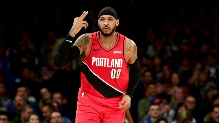 Carmelo Anthony, de los Portland Trail Blazers, en el segundo tiempo del partido de la NBA contra los New York Knicks jugado el 1 de enero de 2020 en Nueva York