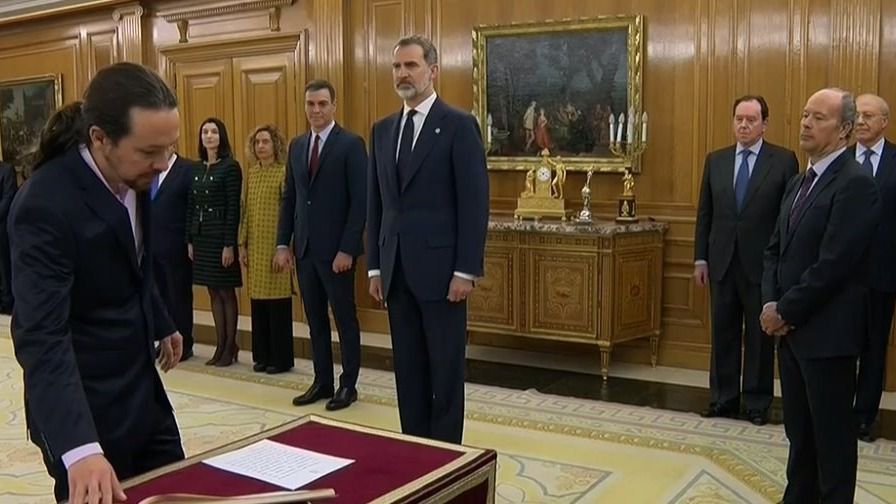 El vicepresidente de Derechos Sociales y Agenda 2030, Pablo Iglesias, promete su cargo ante el Rey