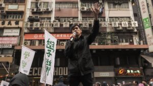 Un manifestantes hongkonés prodemocracia durante las protestas de la semana pasada