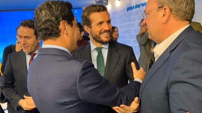 Monago con Pablo Casado en la Junta Directiva Nacional