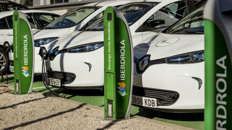 Puntos recarga coche eléctrico Iberdrola