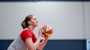 ma Meesseman, en un entrenamiento con Washington Mystics