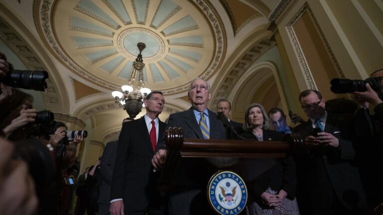 El líder de la mayoría republicana en el Senado de Estados Unidos, Mitch McConnell