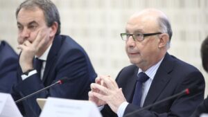 Cristóbal Montoro y José Luis Rodríguez Zapatero en unas jornadas económicas