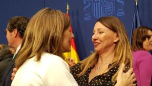 La secretaria general de Uatae, María José Landaburu, y la ministra de Trabajo, Yolanda Díaz