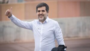 Sànchez sale de la cárcel de Lledoners por su primer permiso penitenciario de dos días