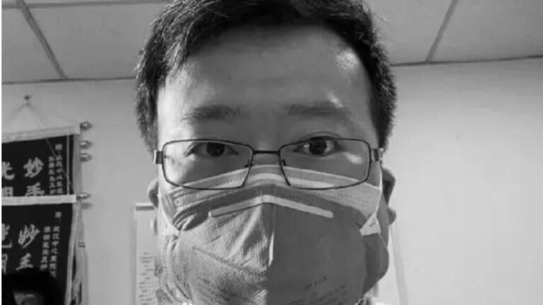 El médico chino Li Wenliang, uno de los ocho médicos que alertó sobre la aparición del nuevo coronavirus