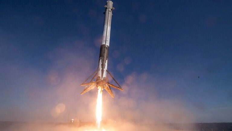 Cohete Tesla SpaceX