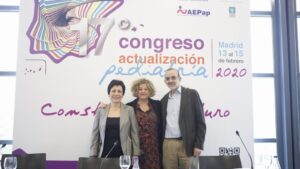 De izquierda a derecha, la doctora María Jesús Esparza, la doctora Concha Sánchez Pina y el doctor César García Vera
