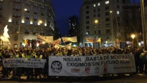 Unos 1.300 trabajadores de Nissan se concentran en Barcelona para exigir un plan industrial