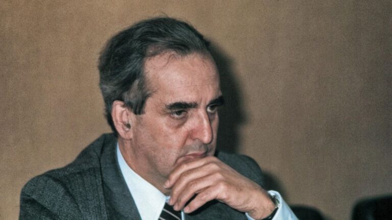 El exministro socialista de Asuntos Exteriores Fernando Morán en una imagen de 1998