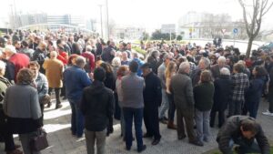 Protesta vecinal contra la apertura de un local de juego y apuestas en la calle Leonardo Torres Quevedo