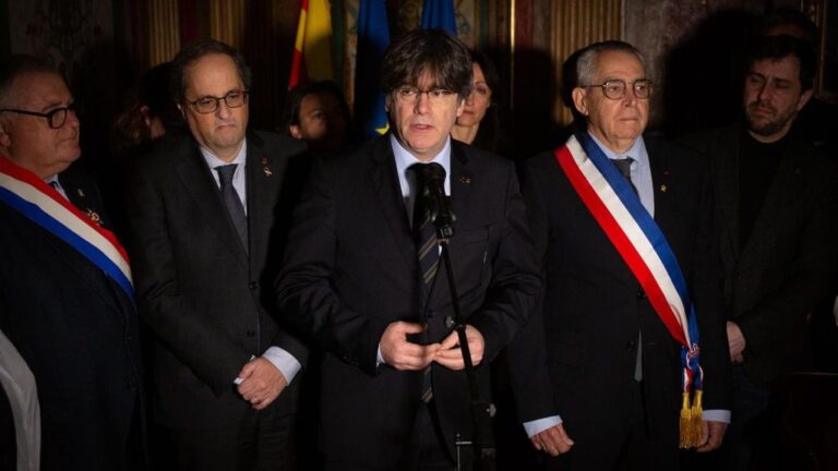 Discurso del expresidente de la Generalitat Carles Puigdemont al visitar el Departamento de Pirineos Orientales en Perpignan