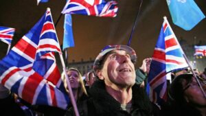 Partidarios del Brexit celebran el Brexit en la plaza del Parlamento