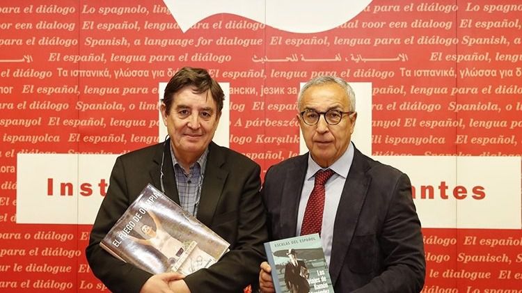Los presidentes del Instituto Cervantes, Luis García Montero, y del Comité Olímpico Español (COE), Alejandro Blanco
