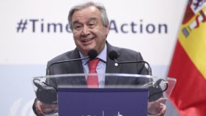 El secretario general de Naciones Unidas, Antonio Guterres, ofrece una rueda de prensa durante la primera jornada de la Conferencia de Naciones Unidas sobre el Cambio Climático (COP25), en Madrid (España), a 2 de diciembre de 2019